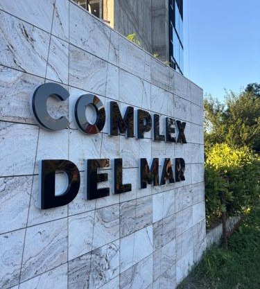 Complex DEL MAR