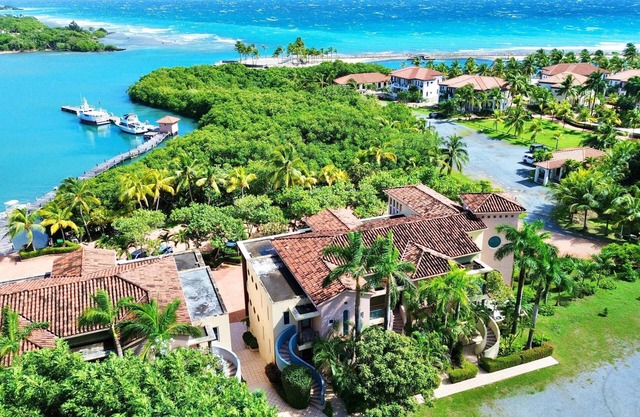 Condo 1C @ Parrot Tree Plantation