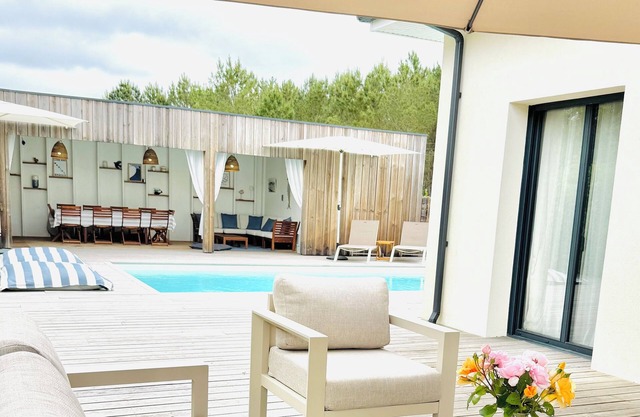 Contemporary Villa, Terrace and Pool House