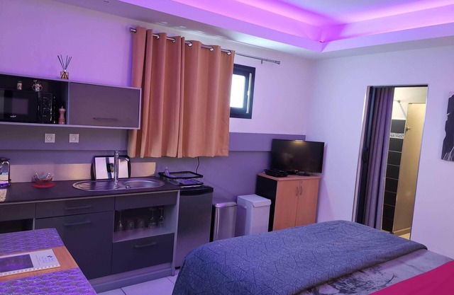 Contemporary apartment