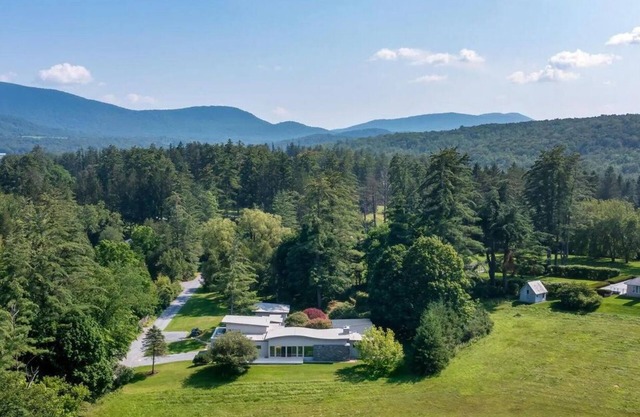 Contemporary Berkshire Home with Views of Taconic Golf Course