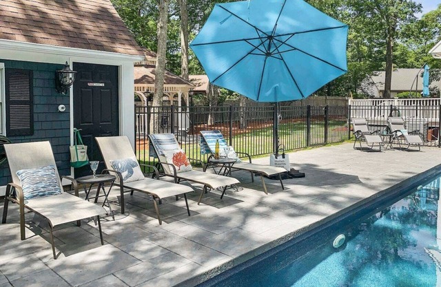 Contemporary Gem with Private Pool!
