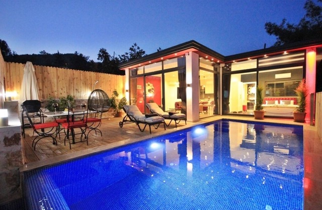 Contemporary Style Honeymoon Villa with Totally Private Pool