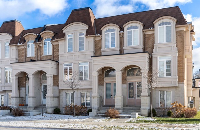 Contemporary Urban 4-Level Home with Game room & Parking near airport & all Hwys