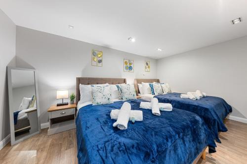 Contractor & Family Friendly, Central London Access, Mini Bar, AC