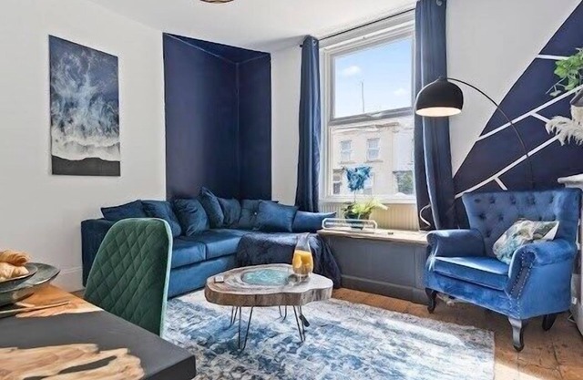 !* Contractors,discounts,parking,WIFI, Central *!