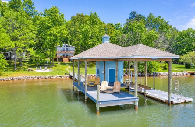 Cool Breeze Cottage - Firepit/Easy access to dock/Water Toys