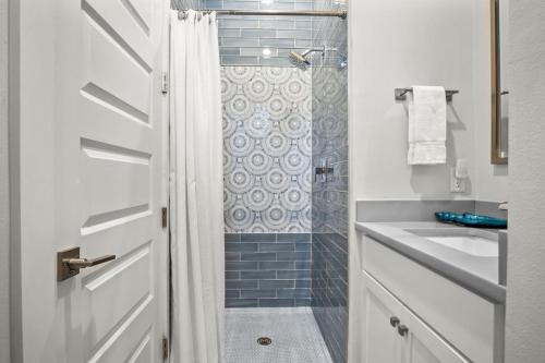 Coral Cottage 230RO B1