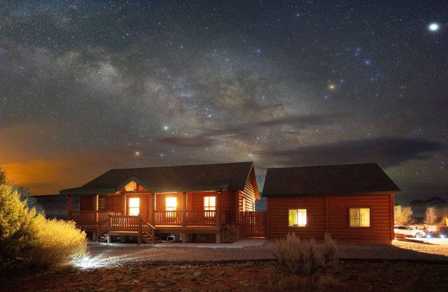★ Cosmic Retreat ★ Arcade! Near Zion, Bryce, Best Friends, Lake Powell