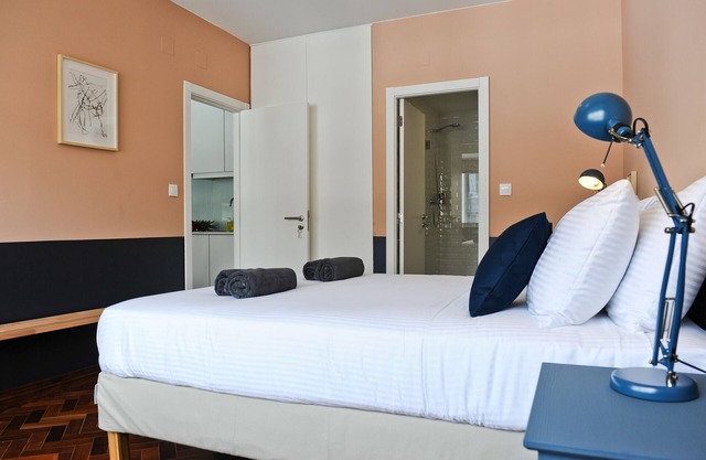 Cosmopolitan Comfort in Lisbon (4A)- by Misha's Pl