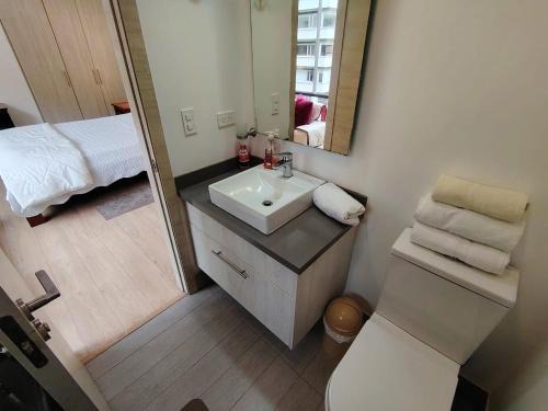 Cosmopolitan suit 51