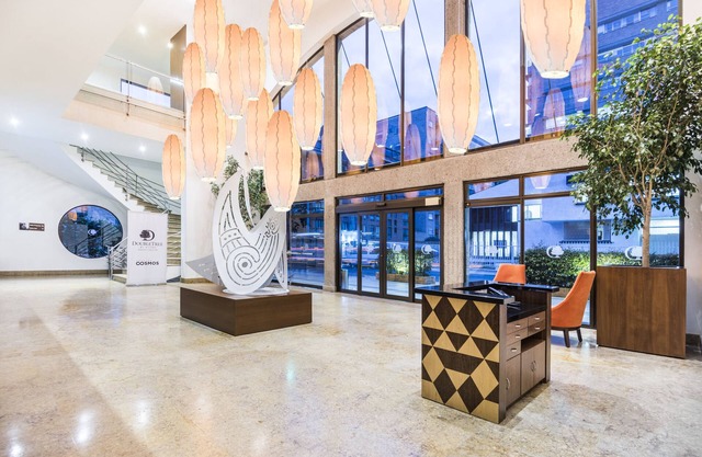 Cosmos 100 Executive