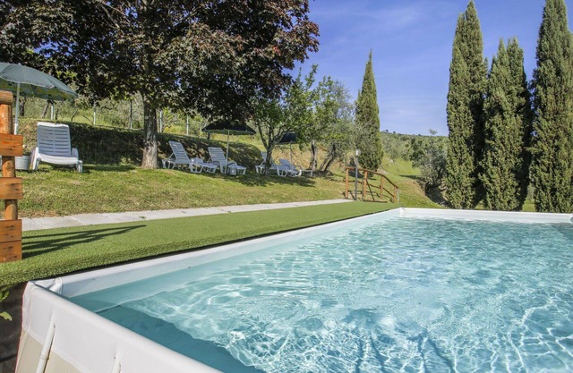 Cosy apartment in villa for 4 guests with pool, WIFI, TV and patio