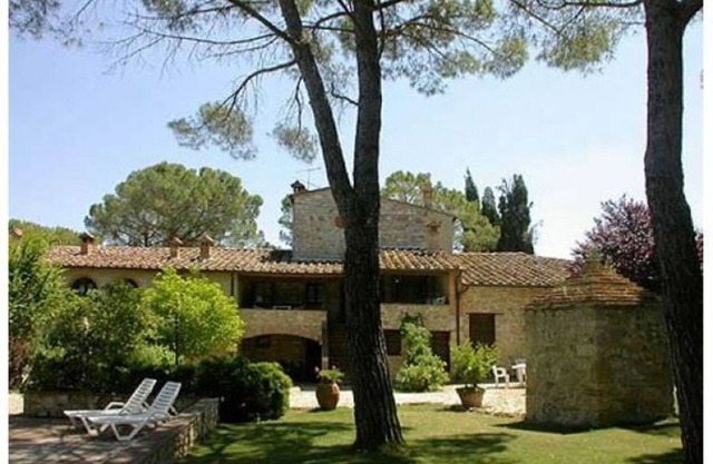 Cosy apartment in villa for 2 guests with pool, TV, patio and pets allowed