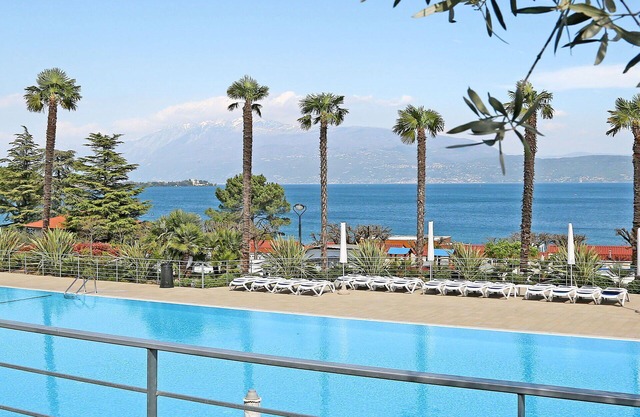Cosy apartment for 4 guests with pool, WIFI, A/C, TV, terrace and pets allowed