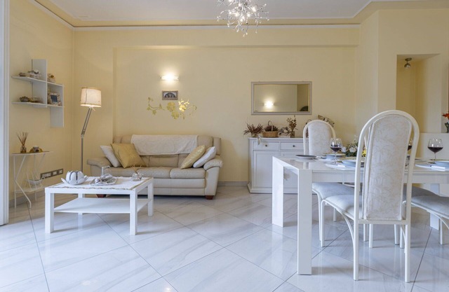 Cosy apartment for 6 guests with A/C, WIFI, TV, terrace and pets allowed