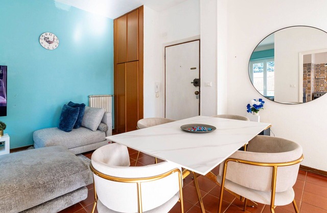 Cosy apartment for 4 people with WIFI, A/C, TV, balcony and pets allowed