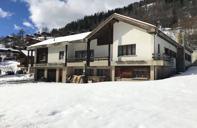 Cosy apartment for 10 guests with WIFI, balcony and pets allowed