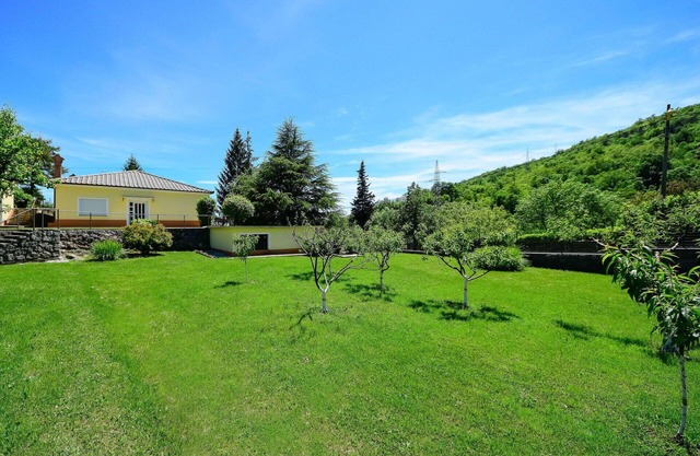 Cosy apartment for 2 guests with WIFI, A/C, TV and terrace