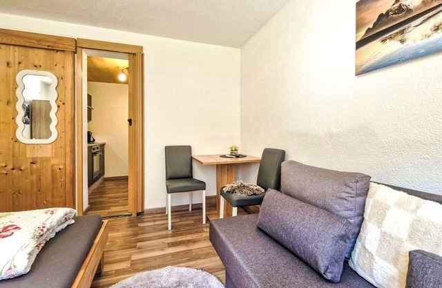 Cosy apartment for 3 people with WIFI, TV and pets allowed