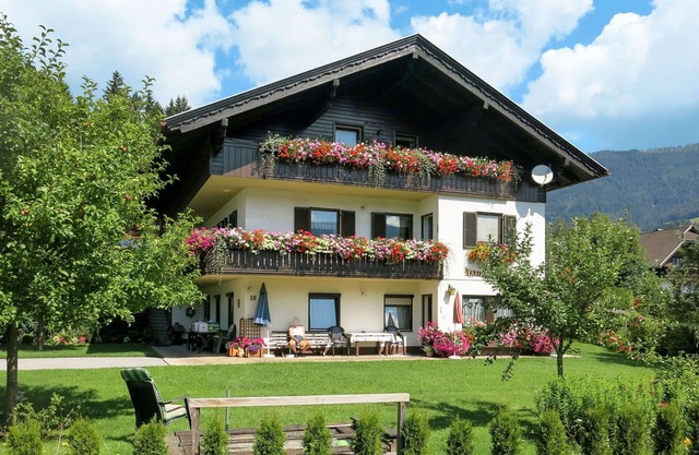 Cosy apartment for 4 people with WIFI, TV and balcony