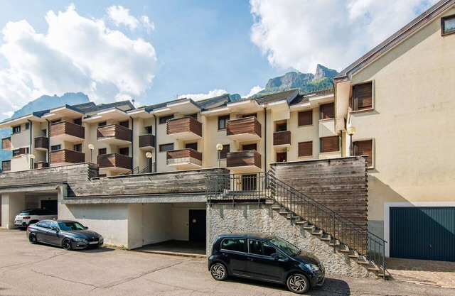 Cosy apartment for 5 guests with WIFI, TV and balcony