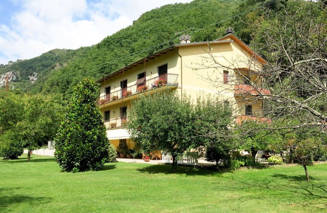 Cosy apartment for 5 guests with pool, WIFI, TV and patio