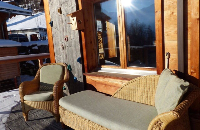 Cosy apartment for 5 guests with WIFI, TV, balcony and pets allowed