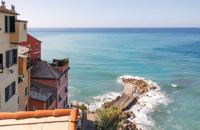 Cosy apartment for 6 guests with A/C, WIFI, TV, balcony and panoramic view, close to Portofino
