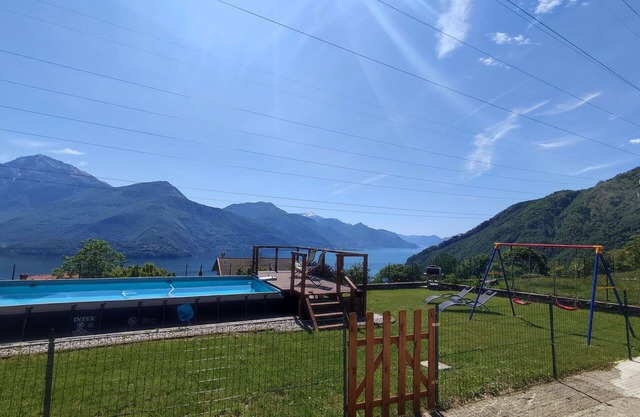 Cosy apartment for 6 people with WIFI, pool, hot tub, TV and terrace