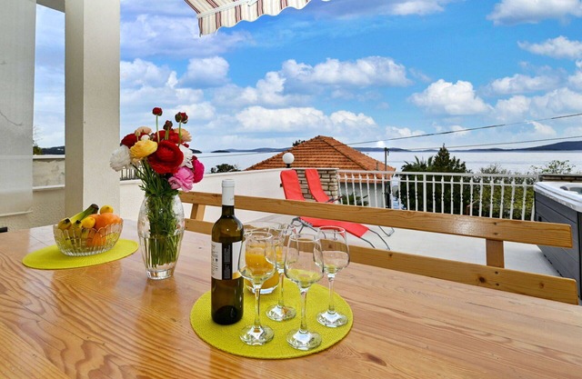 Cosy apartment for 6 people with A/C, WIFI, TV and terrace