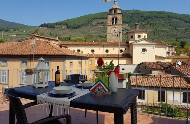 Cosy apartment for 7 guests with WIFI, A/C, TV, terrace and panoramic view