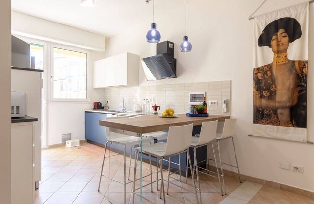 Cosy apartment for 7 guests with A/C, WIFI, TV, balcony and panoramic view
