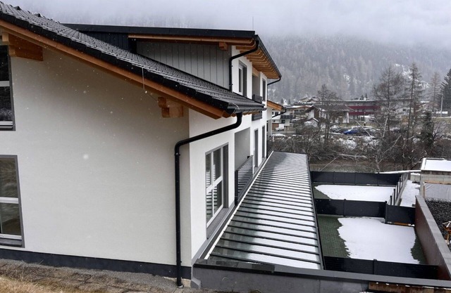 Cosy apartment for 8 people with hot tub, WIFI, TV and balcony