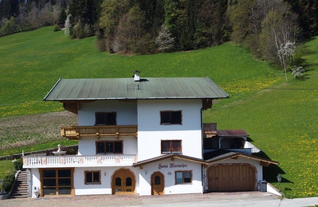 Cosy apartment for 5 people with WIFI, TV and balcony