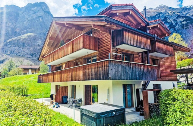 Cosy apartment for 3 people with hot tub, WIFI, TV, terrace and panoramic view