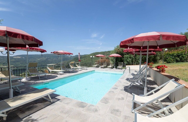 Cosy apartment for 4 guests with A/C, WIFI, pool, TV, pets allowed and panoramic view