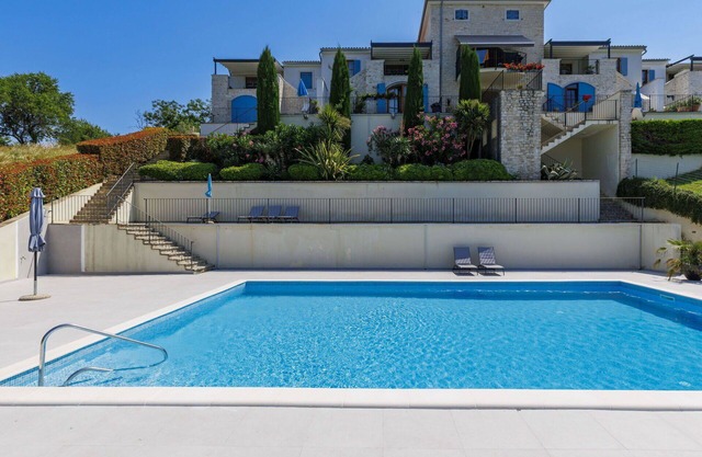 Cosy apartment in villa for 5 people with pool, WIFI, A/C, TV and terrace