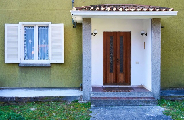 Cosy apartment in villa for 8 people with WIFI, TV, balcony and pets allowed
