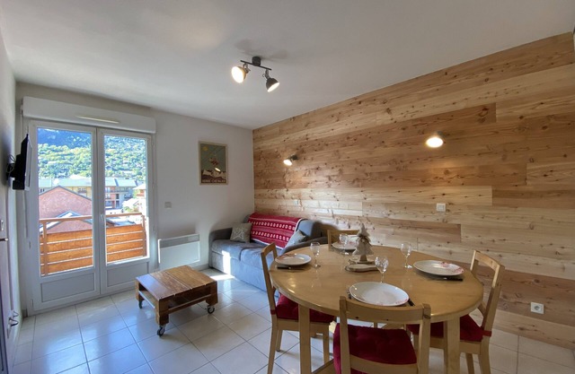 Cosy apartment with mountain views