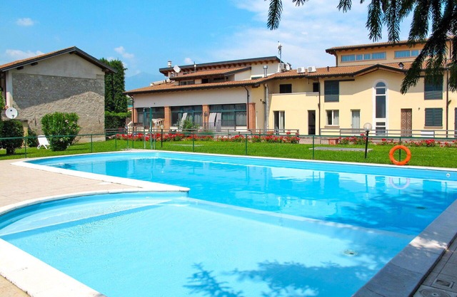 Cosy apartment with pool, A/C, WIFI, TV, balcony, pets allowed, panoramic view and parking