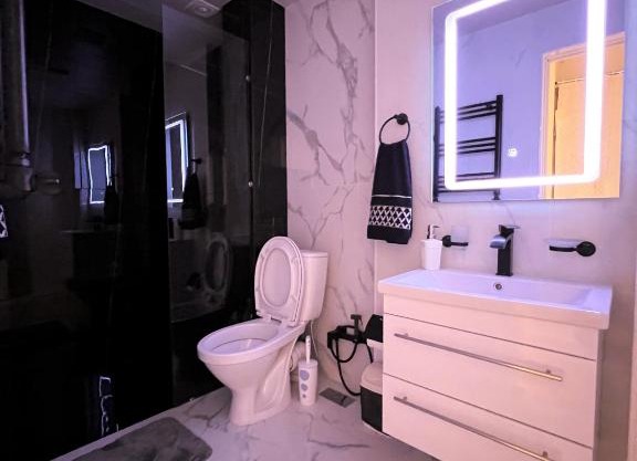Cosy apt Near Republic Square