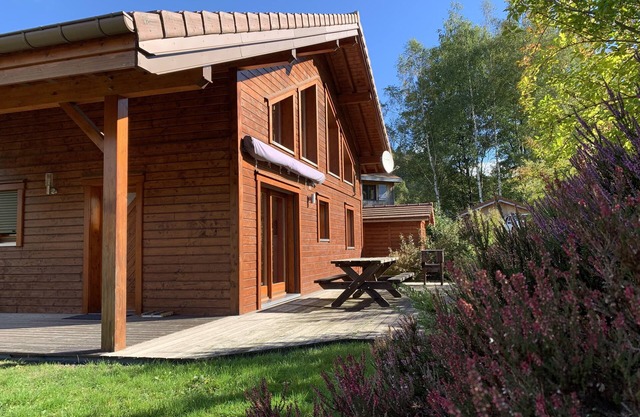 Cosy chalet with large mezzanine