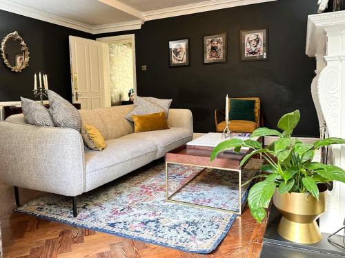 Cosy Courtyard Apartment in Kemptown
