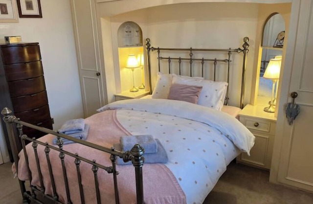 Cosy home in quiet cul-de-sac. Private fenced garden and free parking.