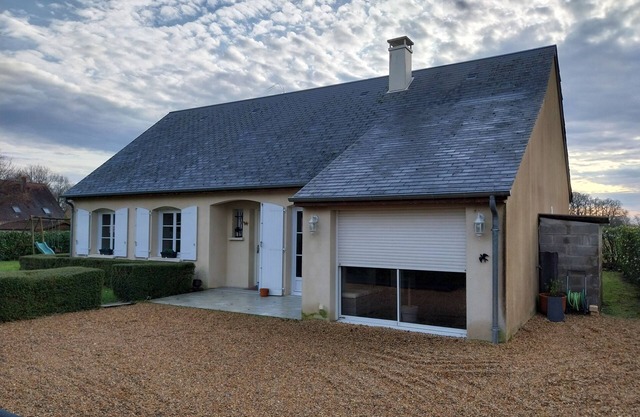 Cosy house just outside Tours