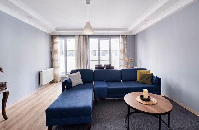 Cosy & Modern Near Metro