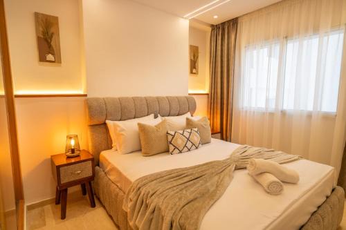Cosy Place, Charmant 2 Chambres Neuf, Proche Golf Royal & Parc Perdicaris, 15' du Cap Spartel & du Centre Ville