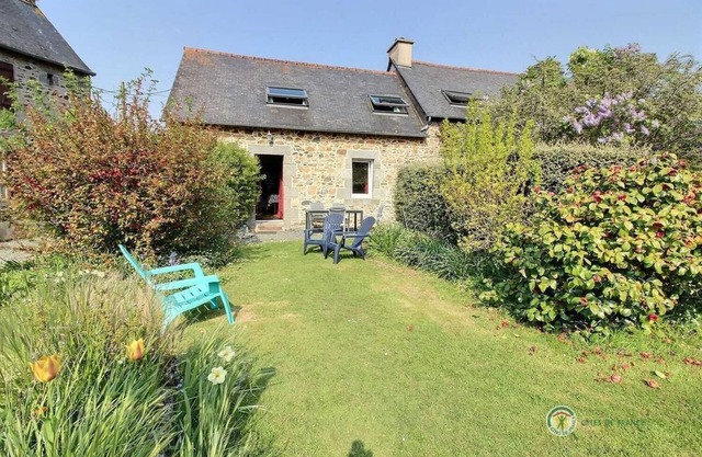 Cosy, rustic cottage, nature & calm in Côtes-d'Armor