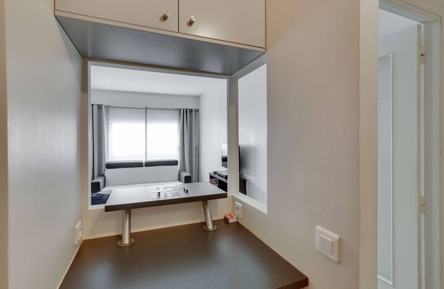 Cosy Studio in Paris 17th ID 326